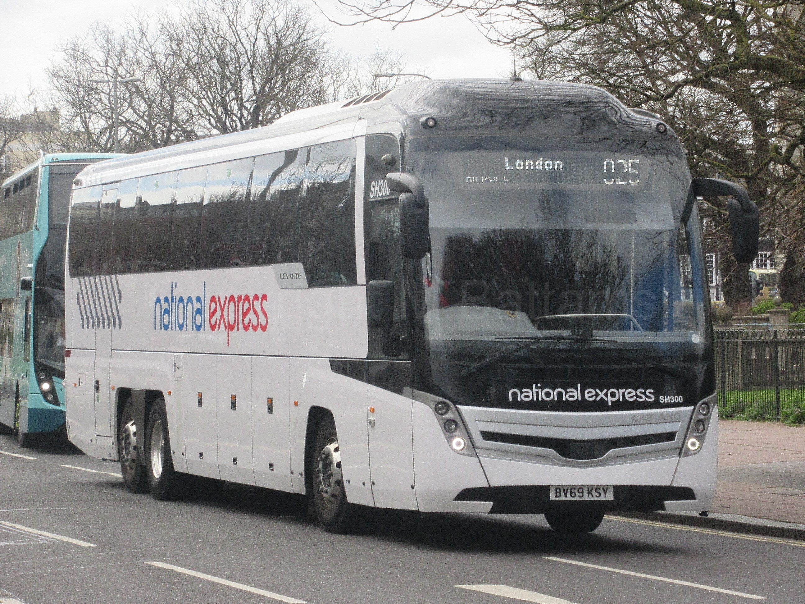 Volvo Caetano Levante 3