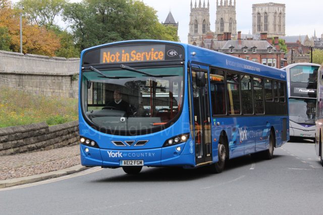 Bus photo 1