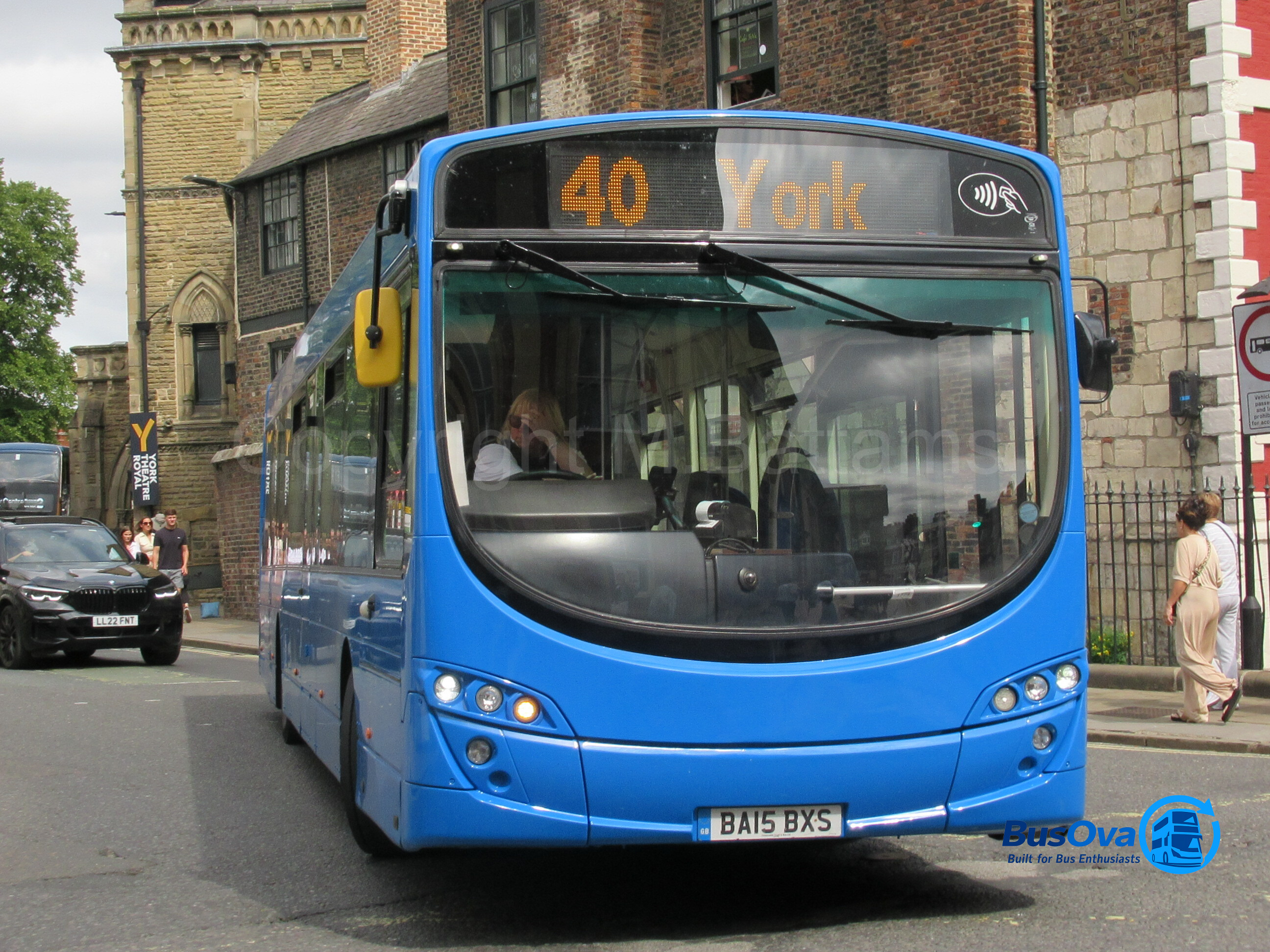 Bus photo 1