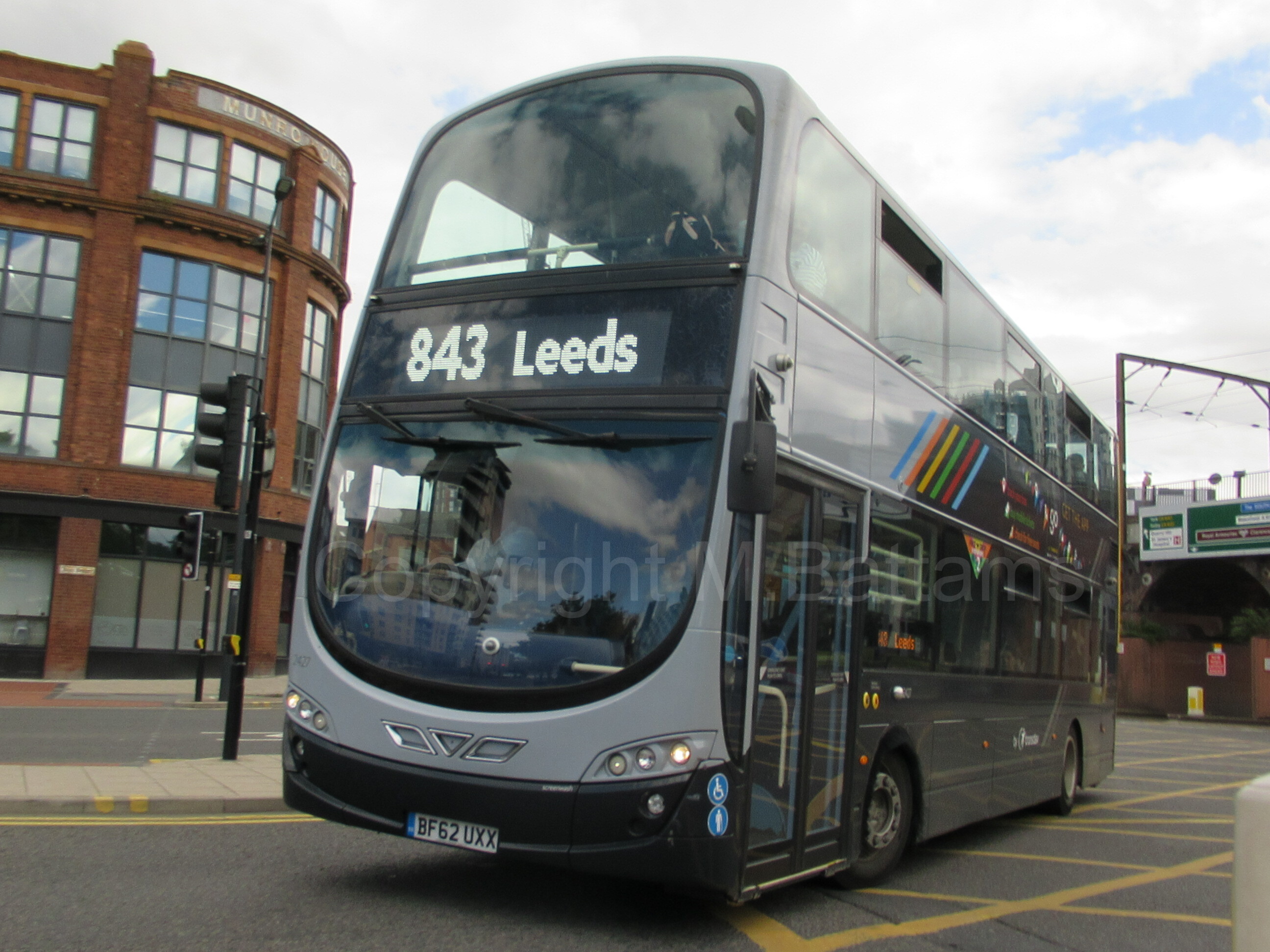 Bus photo 1
