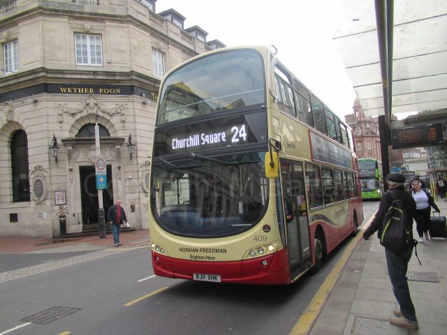 Bus photo 1