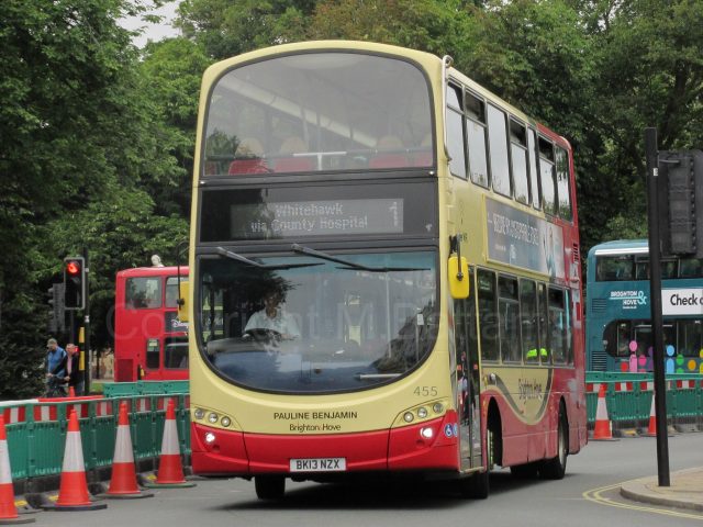 Bus photo 1