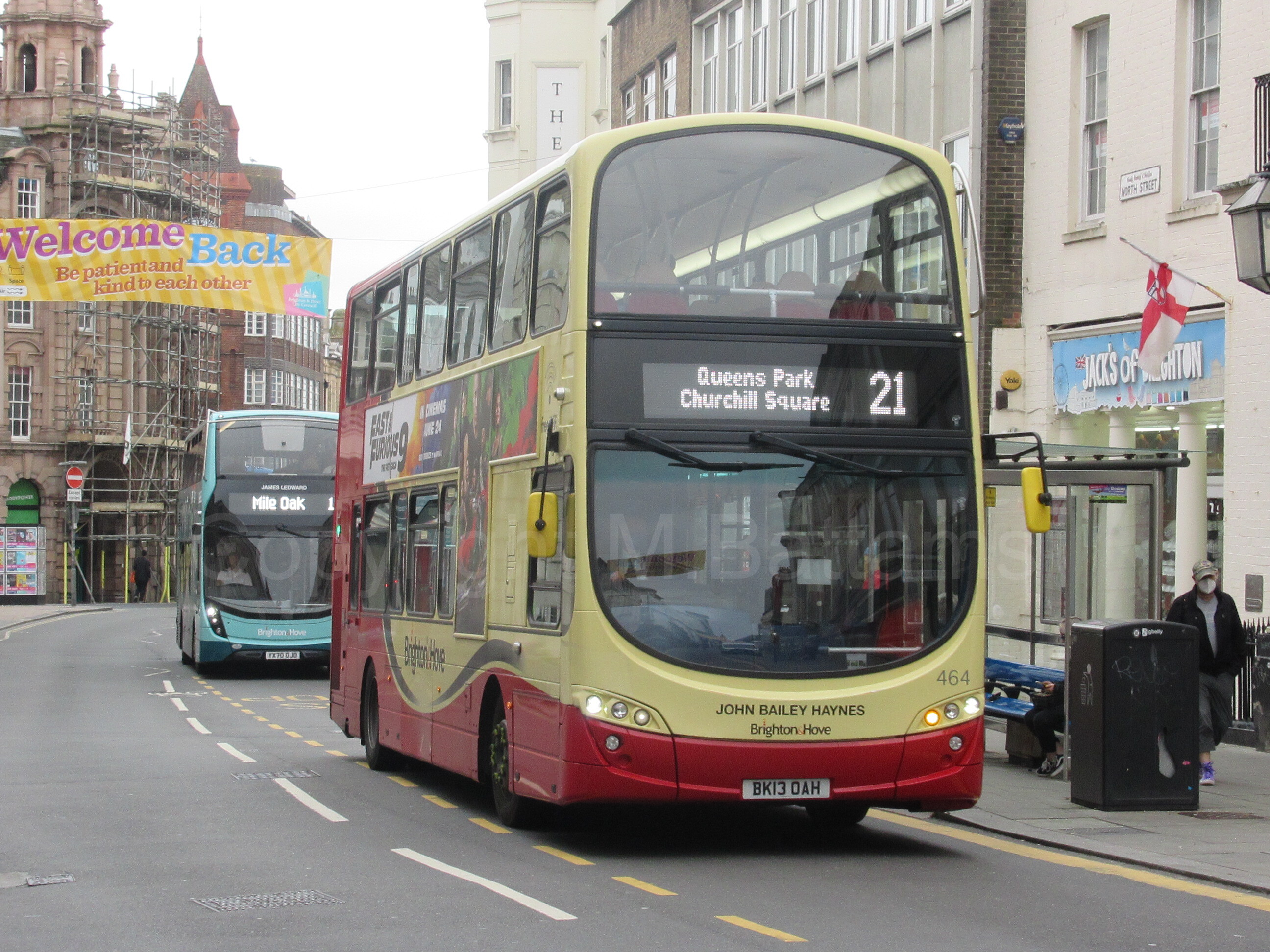 Bus photo 1