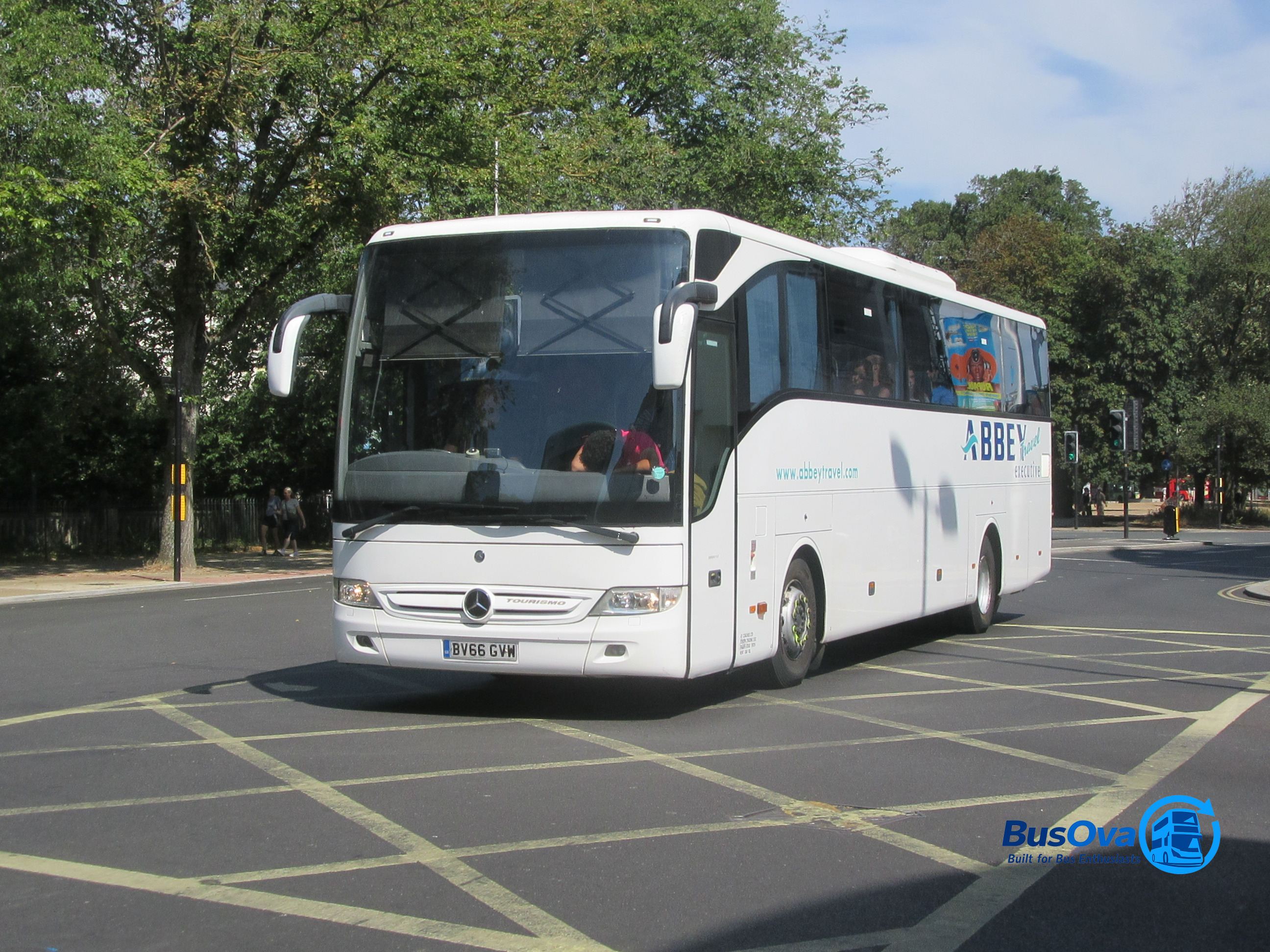 Bus photo 1