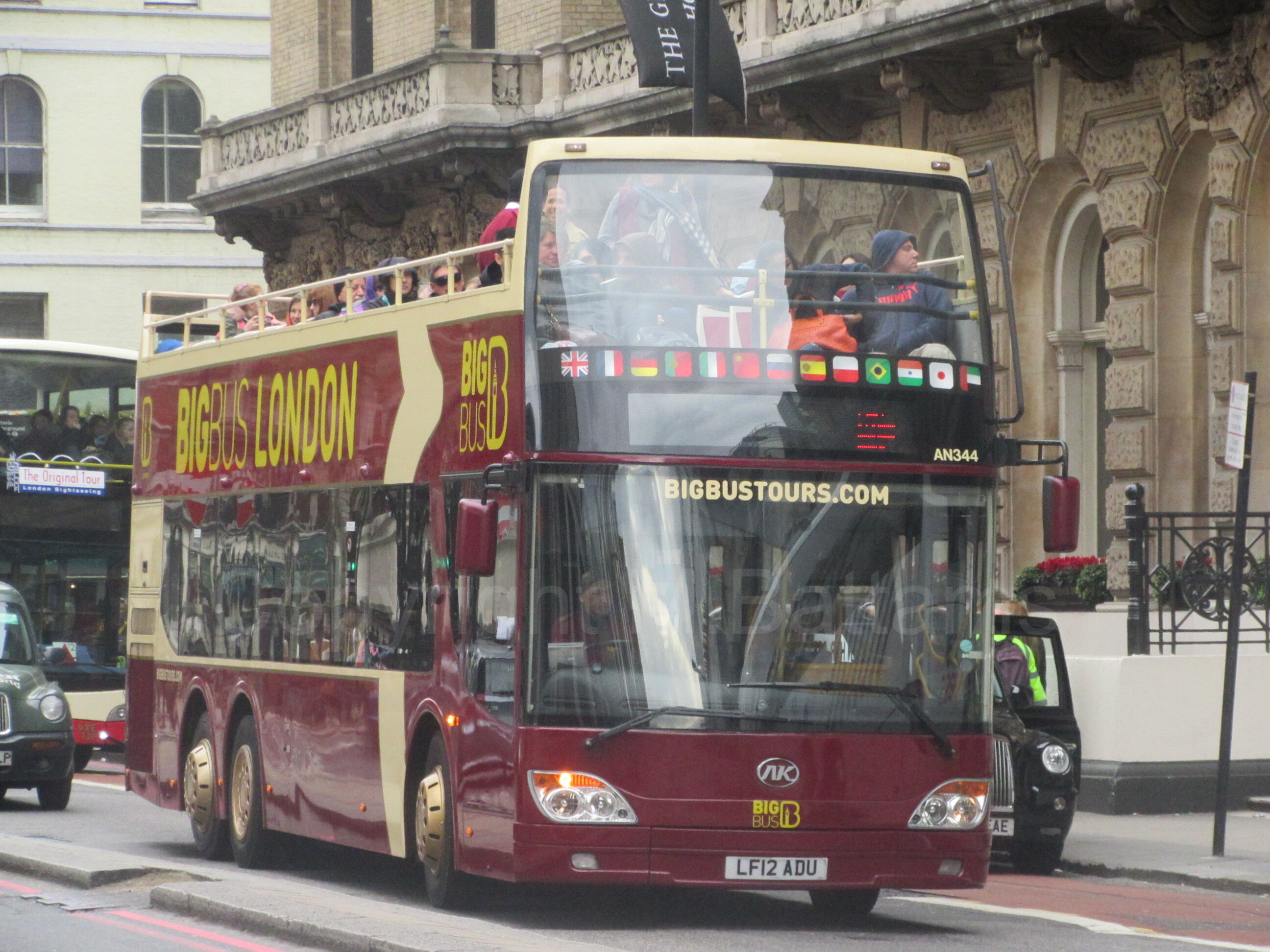 Bus photo 1