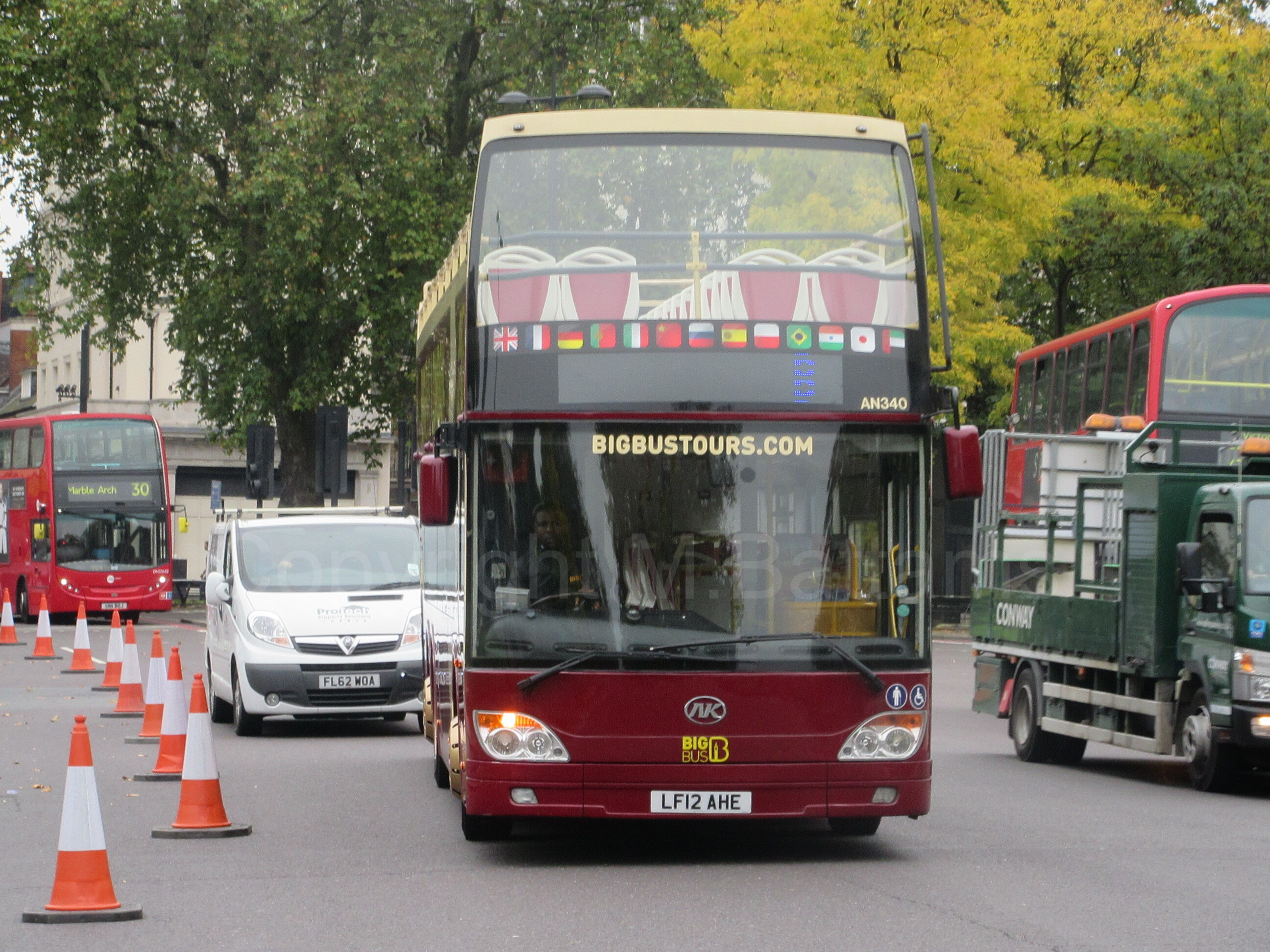 Bus photo 1
