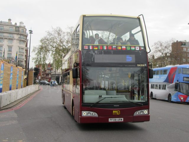 Bus photo 1