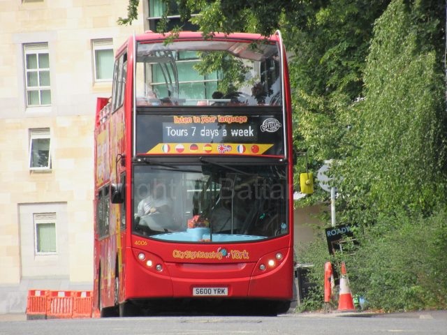 Bus photo 1