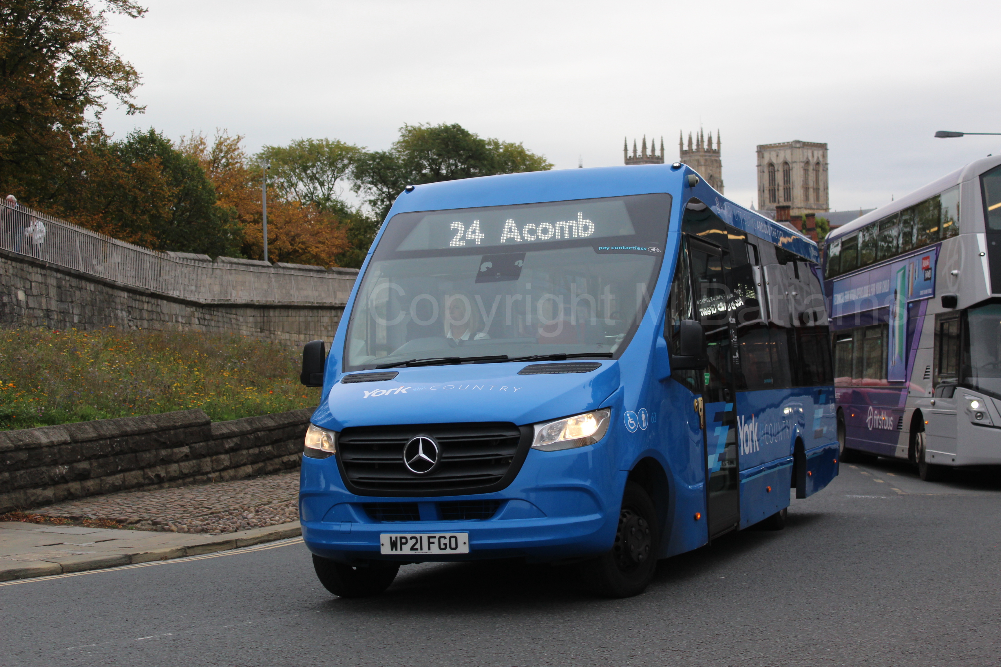 Bus photo 1