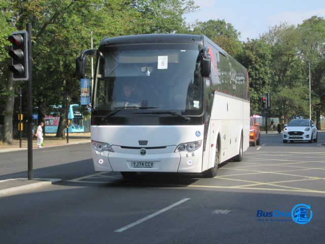 Bus photo 1