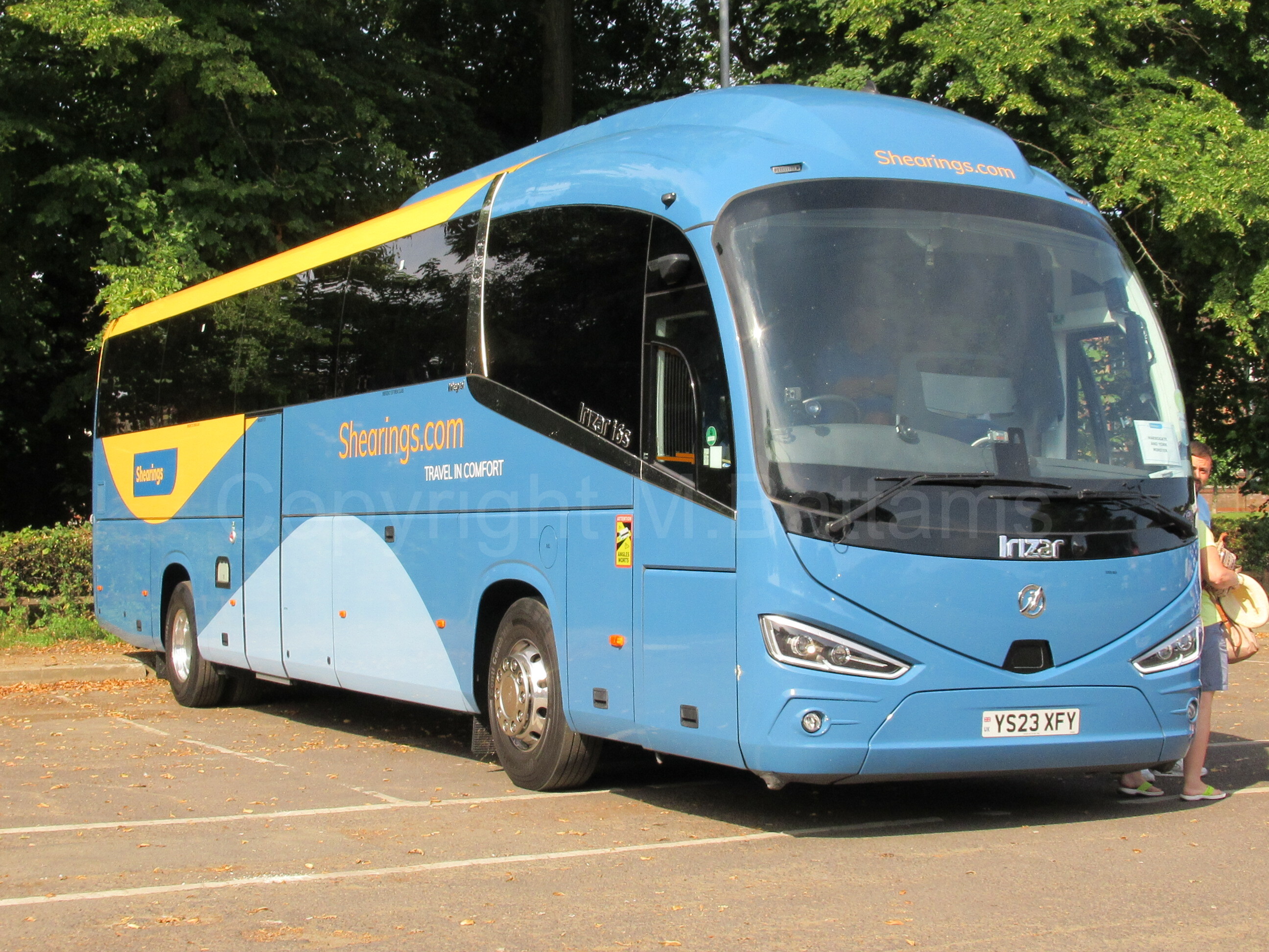 Bus photo 1