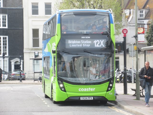 Bus photo 1