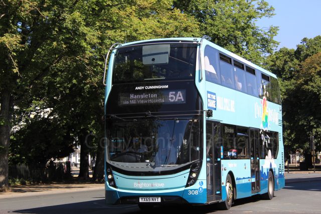 Bus photo 1