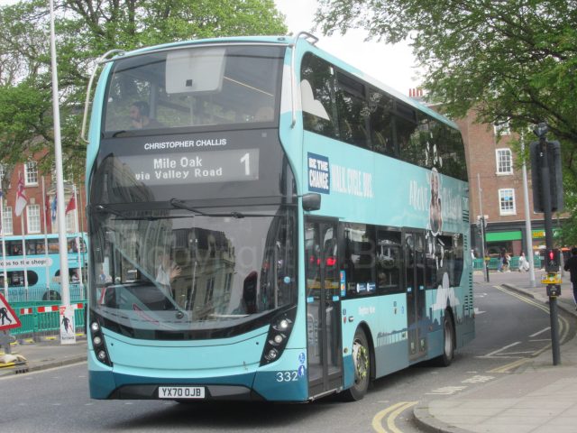 Bus photo 1