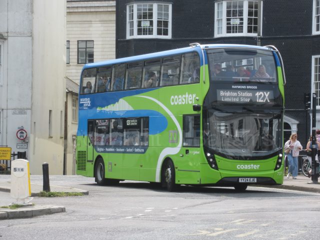 Bus photo 1
