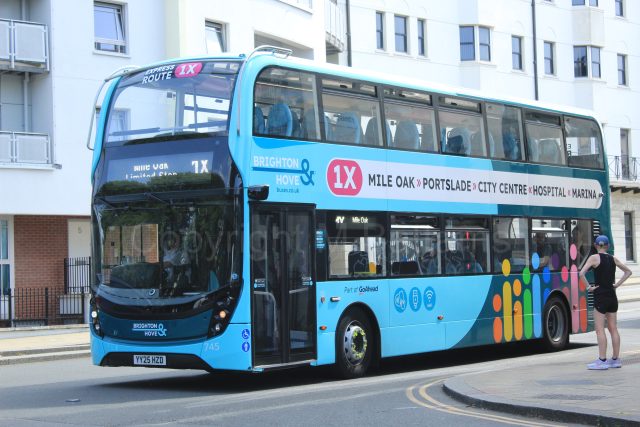 Bus photo 1
